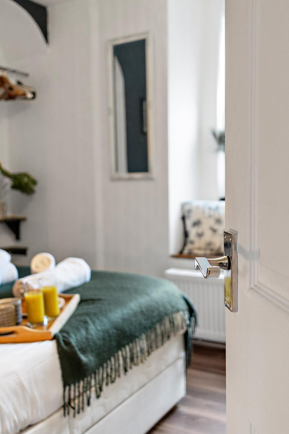 Stylish 2 Bed Apartment Near Beach, Parking, Wifi, Netflix Тинмут Экстерьер фото