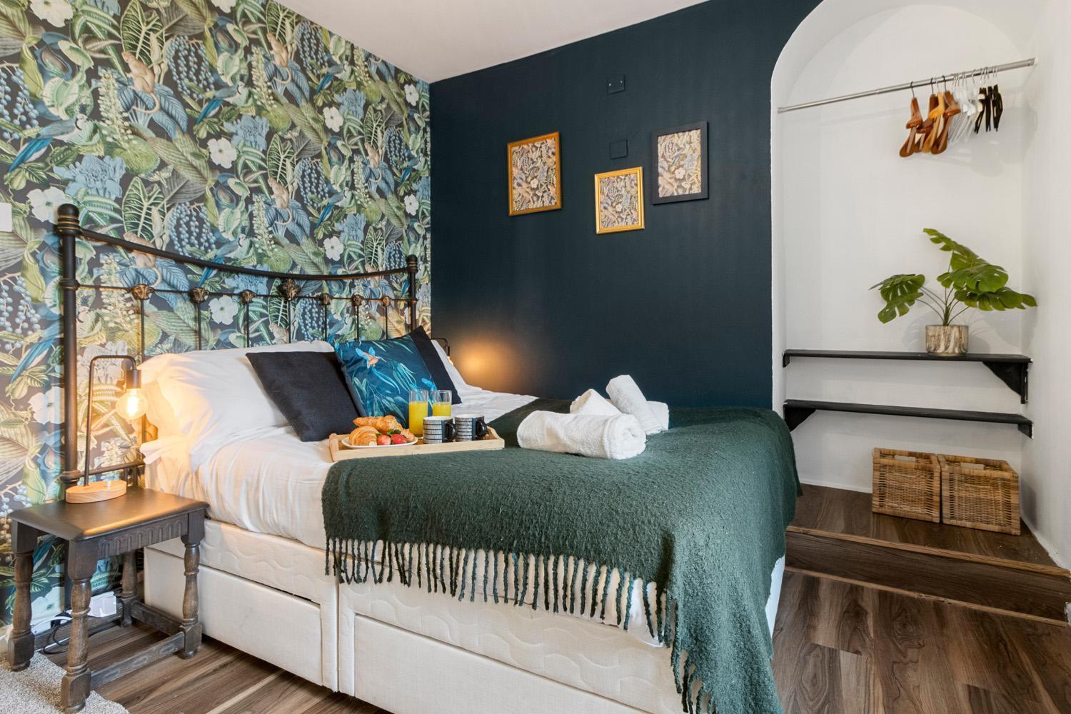 Stylish 2 Bed Apartment Near Beach, Parking, Wifi, Netflix Тинмут Экстерьер фото