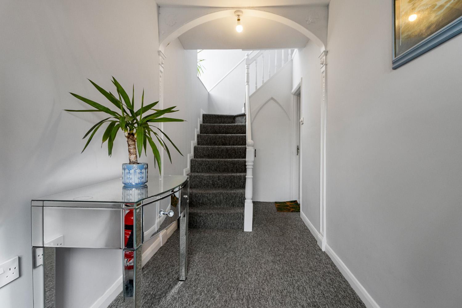 Stylish 2 Bed Apartment Near Beach, Parking, Wifi, Netflix Тинмут Экстерьер фото